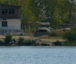 bunkry Bunkry w Tauchirze widziane z posterunku SSO.