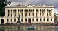 Biblioteka Unis�awowska - widok od ul. Kredytowej