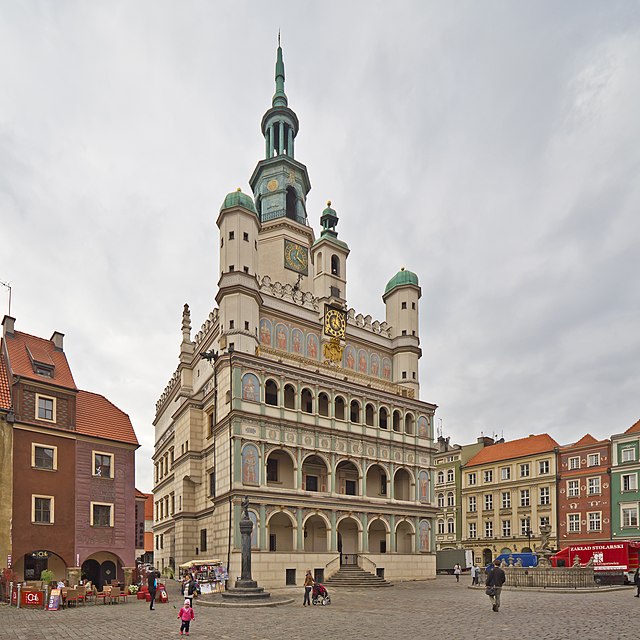 [Obrazek: 640px-Poznan_10-2013_img10_Town_hall.jpg]